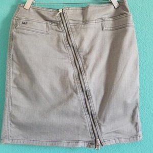 {Marc by Marc Jacobs} Gray Denim Zip Skirt